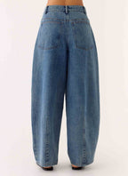 Zayn Pleated Jeans - Light Wash Blue